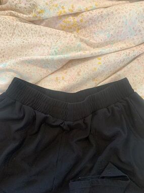 HALARA Black High-Rise Elastic Waist Pants